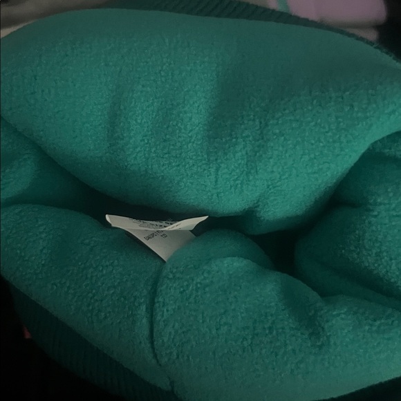 Swiss Tech Beanie/Hat - Picture 6 of 6